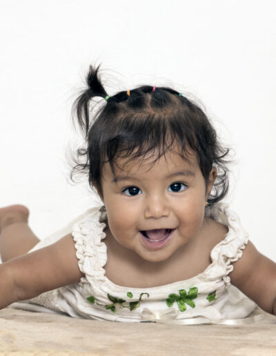 fotografo-cuernavaca-fotografos-morelos-estudio-fotografico-sesiones-bebes-infantes-bebe-jugando