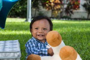 imagen-fotografo-cuernavaca-sesion-infantil-cumpleanos-jonathan-sonriendo